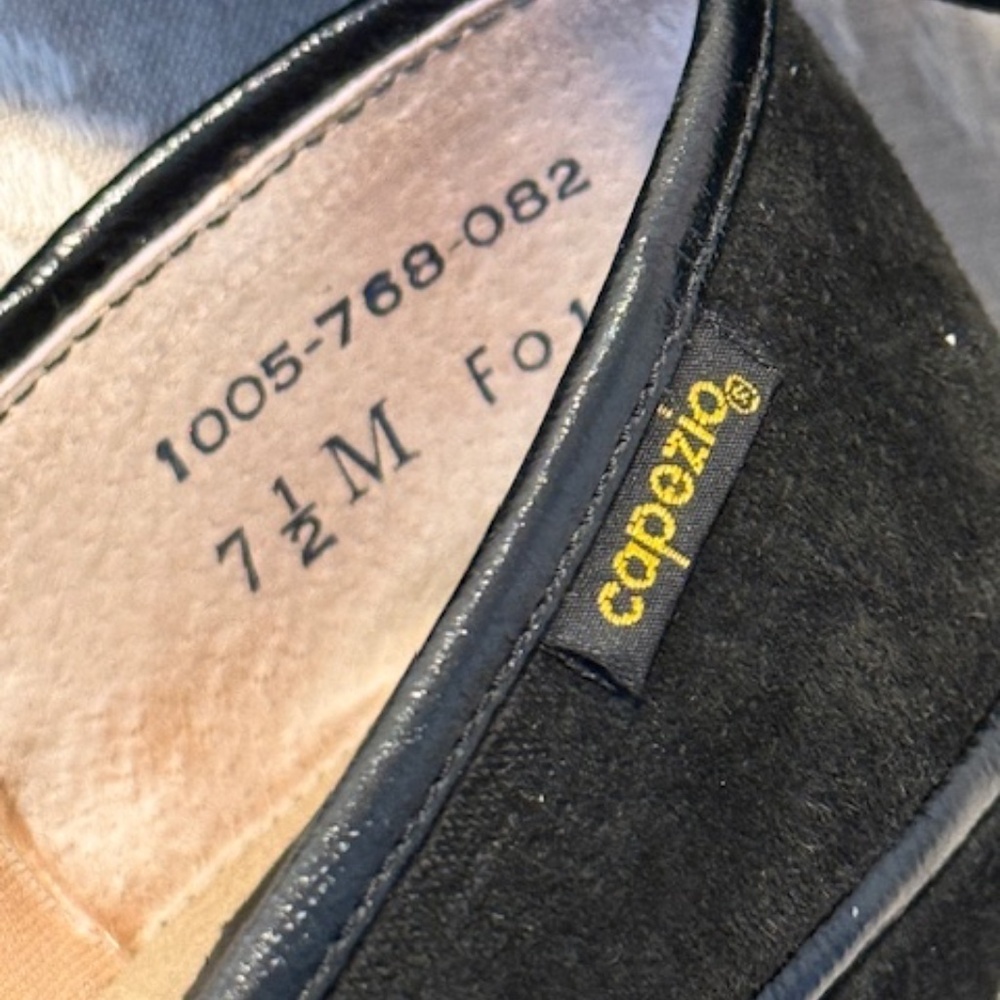 Capezio Black 2" heels 7 1/2 M - Picture 5 of 6